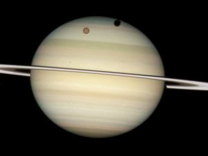 Con il naso all'insù. Osserviamo il cielo della notte.